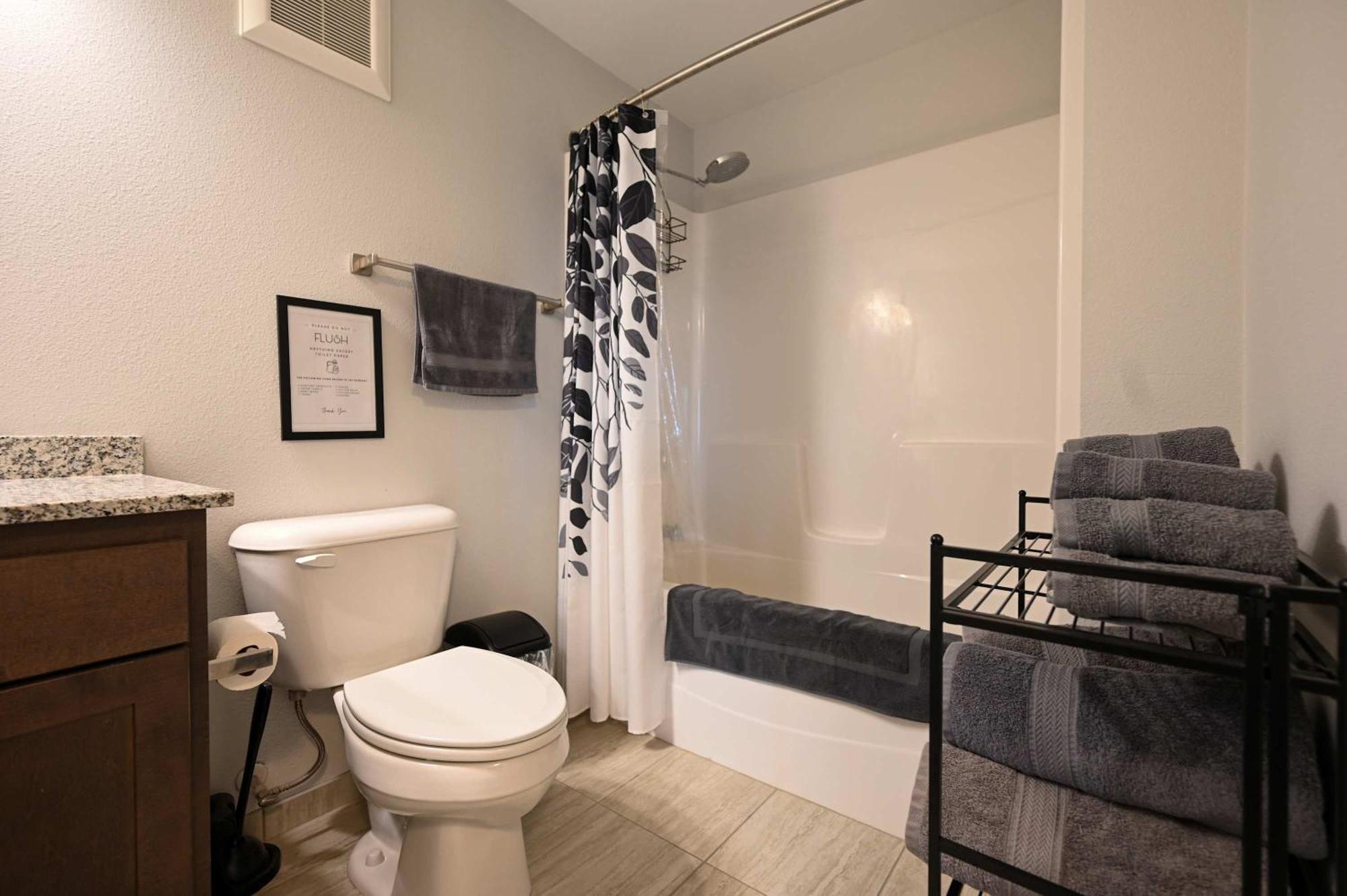 2 Bedroom Brand New Apartment Near Mayo, Park Free ロチェスター エクステリア 写真